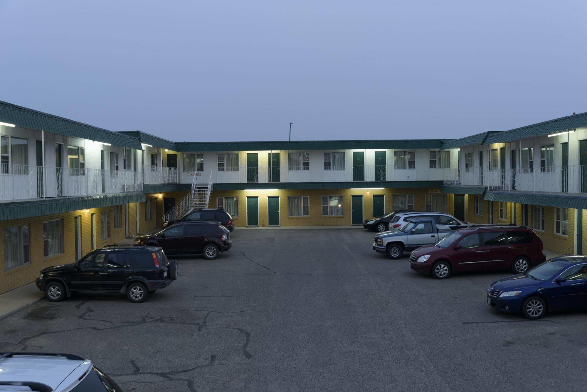 Sun-Dek Motel Medicine Hat Exterior foto